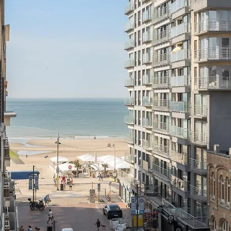 شقة Stylish Renovated Near The Sea *