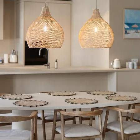 Stylish Renovated Near The Sea ميدل كيرك