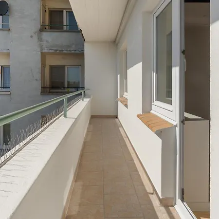 Stylish Renovated Near The Sea *