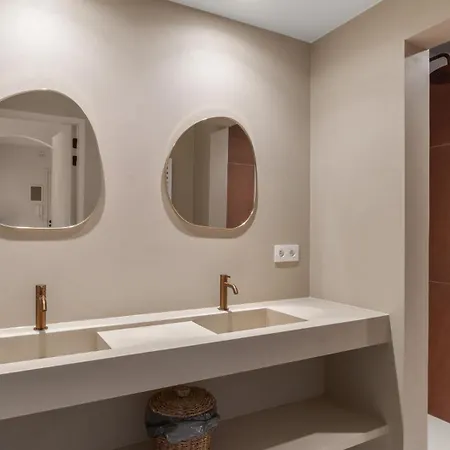 Stylish Renovated Near The Sea شقة *